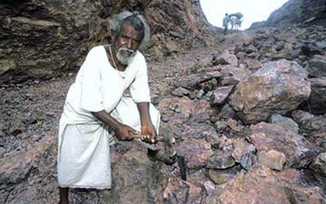 Dashrath Manjhi